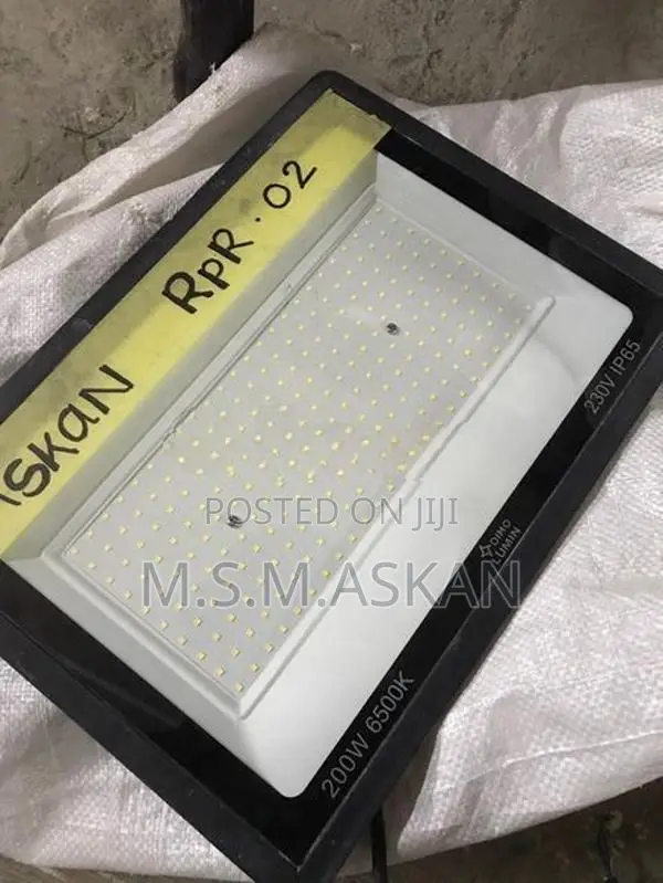 LED flood light