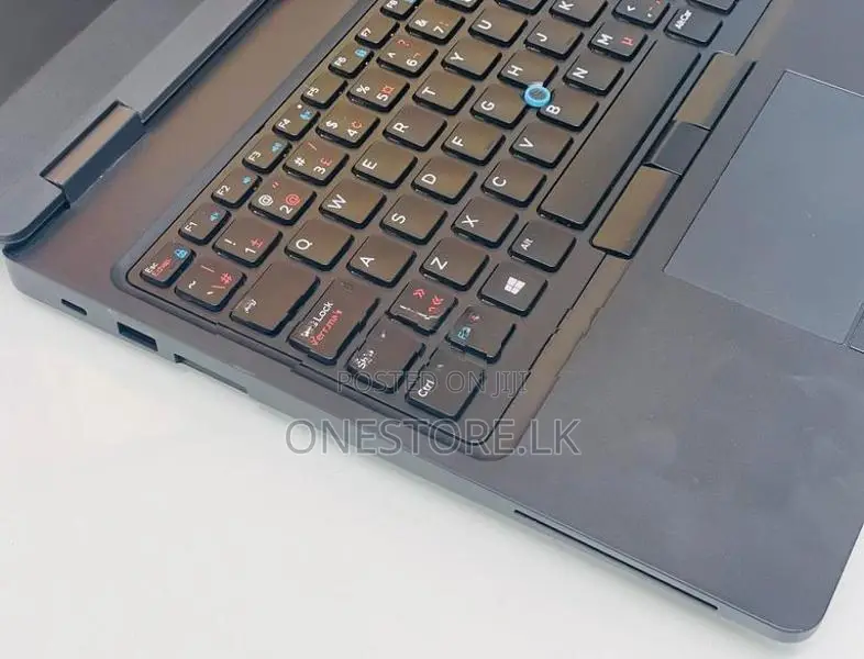 Core i7 8th Gen Latitude 5590 with 4GB VGA 15.6 inch screen HD Graphic