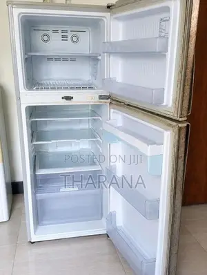 LG Refrigerator Two Door 199L