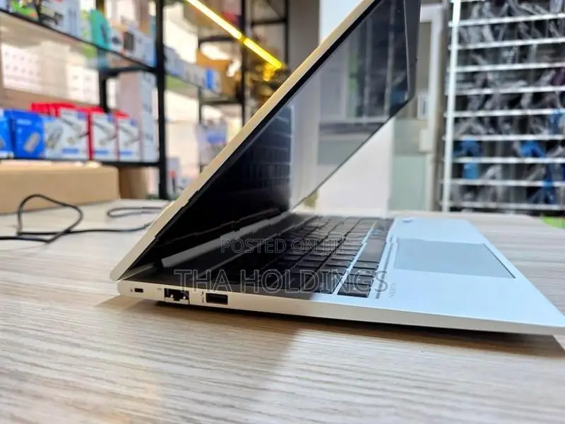 HP ProBook 450 G8 intel i5 11th Gen 256GB SSD 8GB 15.6 FHD iPS Win 11