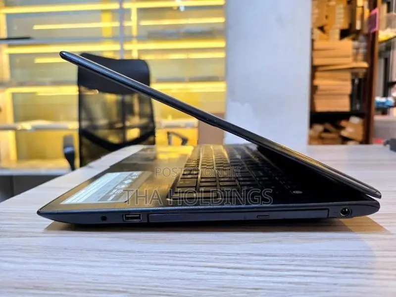 Acer Aspire E5 - 576 Series i3 8th Gen 500GB HDD 15.6 FHD