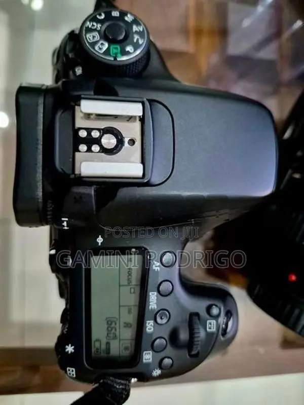 Canon EOS 70D Dslr Camera + 24-105mm USM Lens Complete Package