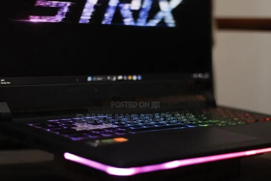ASUS ROG Strix G17 (G713)