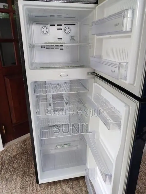 INNOVEX DDN240 Refrigerator – 250L