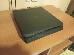 Sony PS4 Slim 500