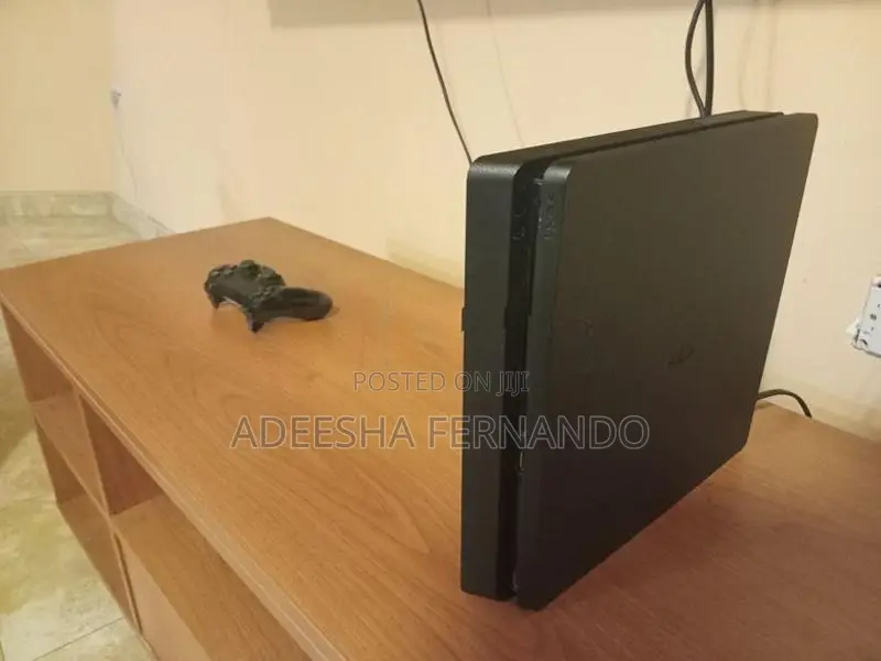 Sony PS4 Slim 500