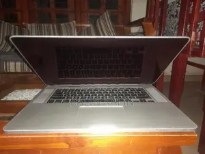 Apple MacBook Pro I7 Laptop