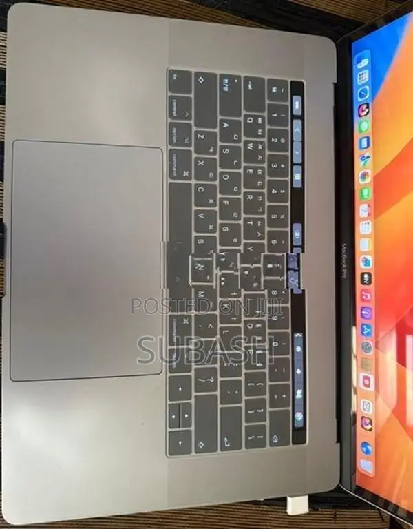 Apple MacBook Pro i7