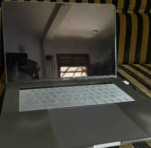 Apple MacBook Pro i7