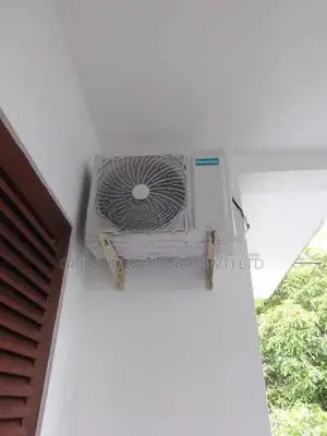 12000btu Hisence Non Inverter Brand New AC with R32 gas