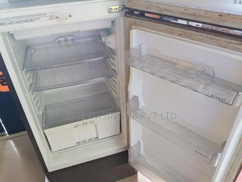 Innovex 4 1/2 Dubble Door Fridge
