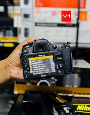 Nikon D7200 24.3MP DSLR Camera Full Set