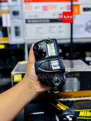 Nikon D7200 24.3MP DSLR Camera Full Set