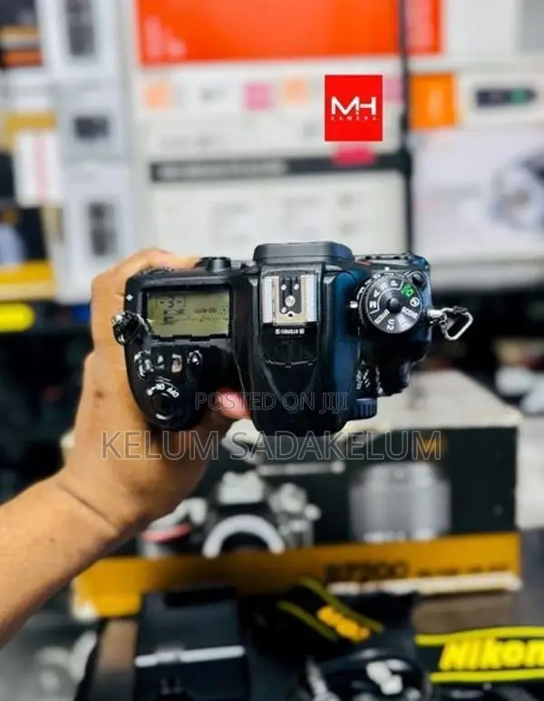 Nikon D7200 24.3MP DSLR Camera Full Set