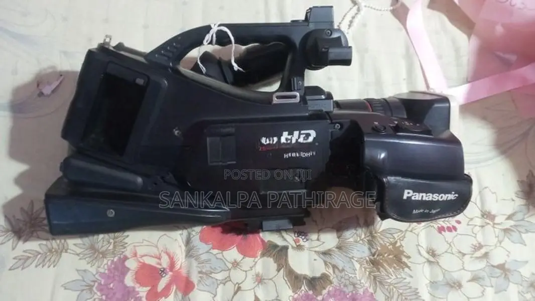 Panasonic H01Full HD Video Camara
