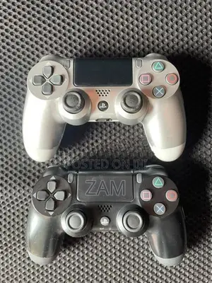 PS4 Controller