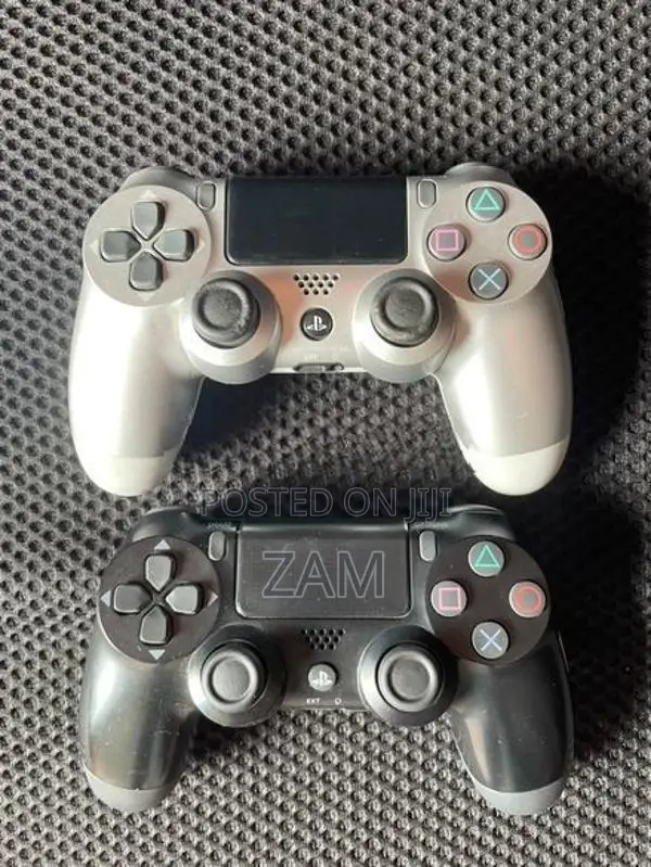 PS4 Controller