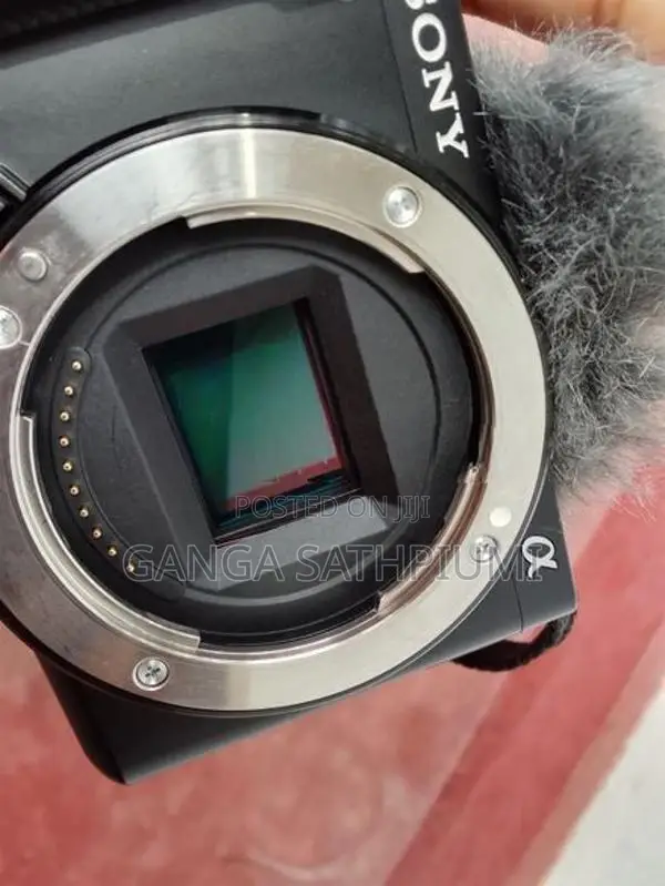 Sony ZV-E10 16-50mm Lens 2 Batteries UV Filter