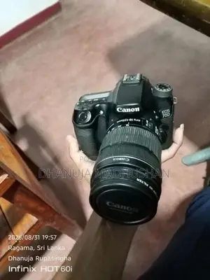 ​Canon EOS 70D Camera with EF-S 18-135mm IS STM Lens Full Kit