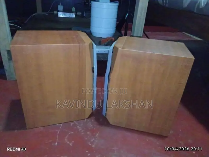 Sharp Speaker Set