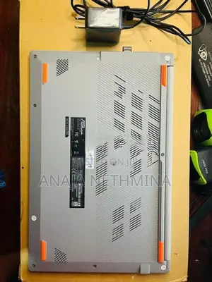 Asus Vivobook Laptop (only 3 month use) / i3 8GB Ram 256GB Nvme