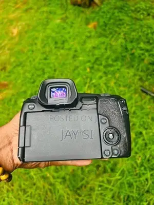 Canon Eos R