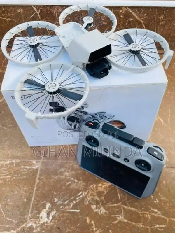 DJI Filp Fly More Combo Drone