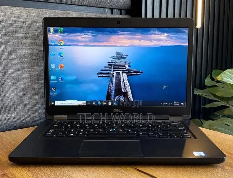 Latitude 5490 Dell i5 - 8th Gen (8GB RAM/256GB SSD) 4GB VGA /Windows 1