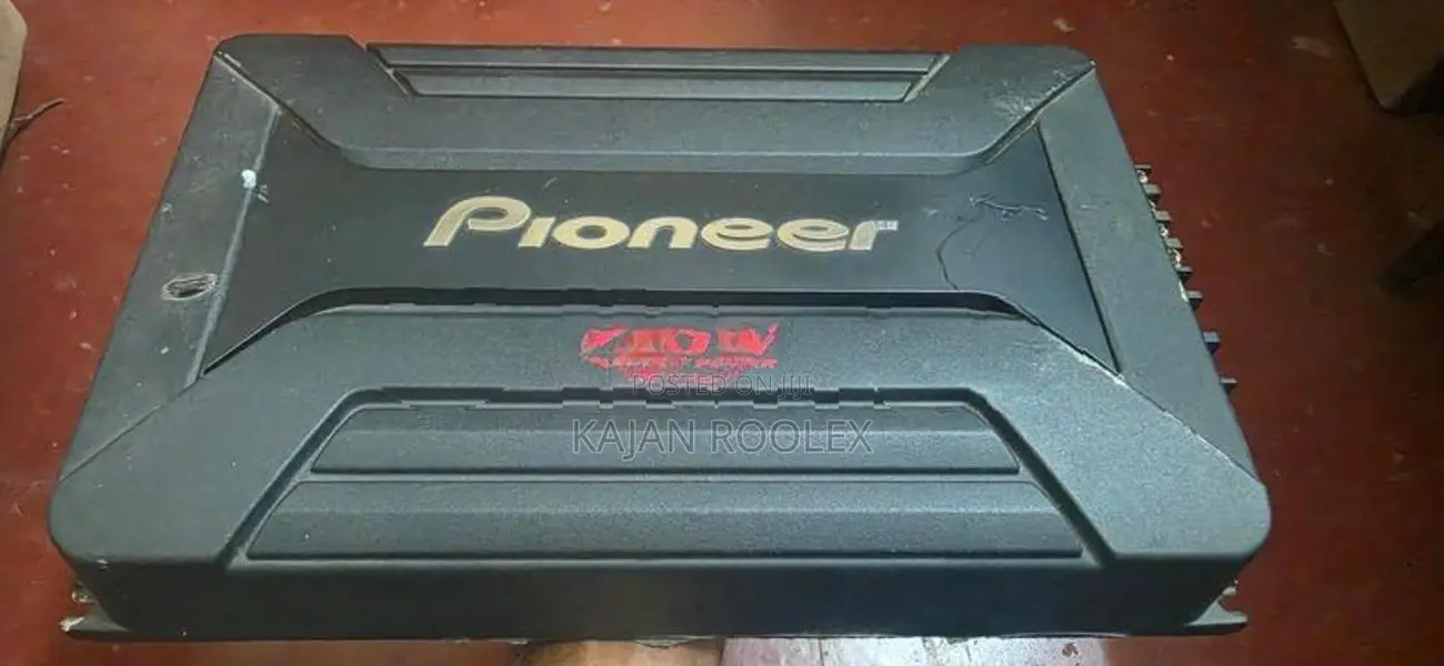 Bass Amplifier Stereo