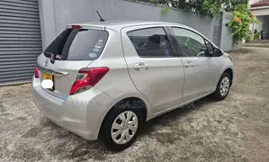 Toyota Vitz 2015 Car (Used)