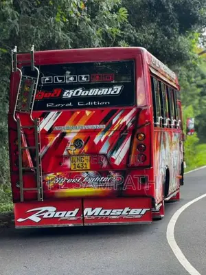 Ashok-Leyland Mitr 2014 Bus (Used)