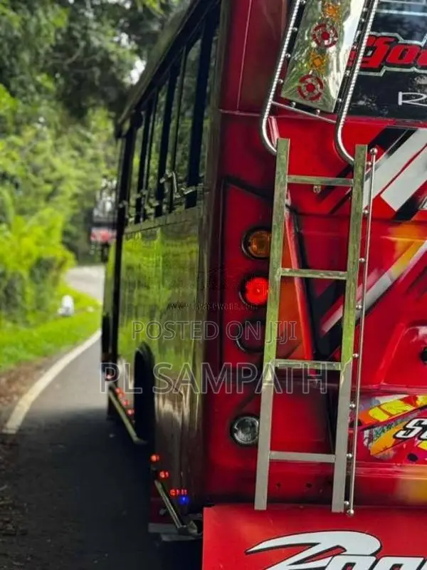 Ashok-Leyland Mitr 2014 Bus (Used)