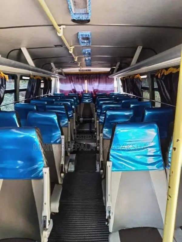 Eicher Skyline 2016 Bus (Used)