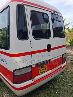 Toyota Coaster 2010 Bus (Used)
