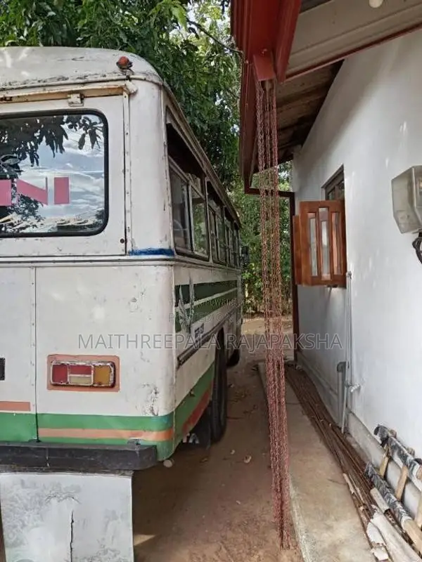 Tata 909 1992 Bus (Used)
