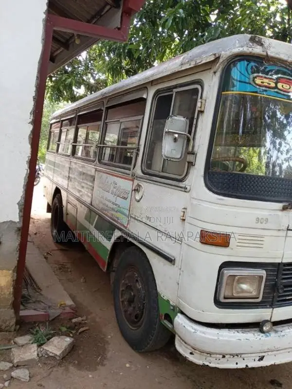 Tata 909 1992 Bus (Used)