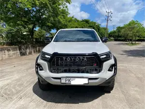 Toyota Hilux 2024 Pickup (Used)