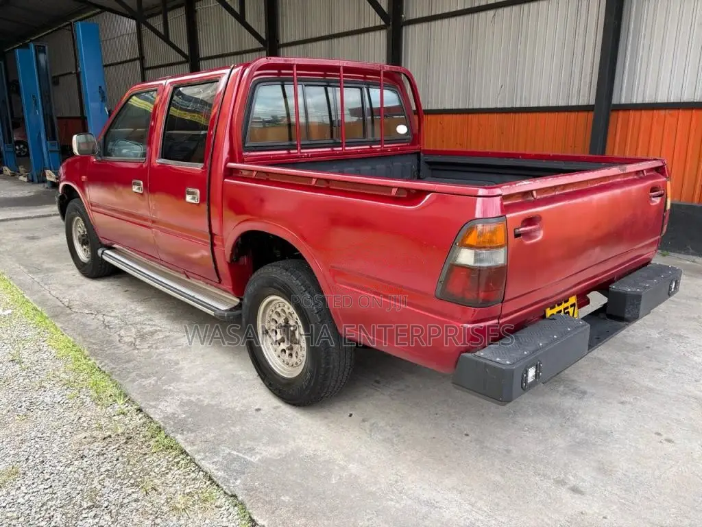 Isuzu Double Cab 4WD 1999 Pickup (Used)
