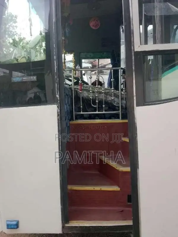 Ashok-Leyland 12 M 2015 Bus (Used)