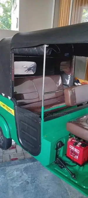 Bajaj 4 stroke 2015 Three Wheel (Used)