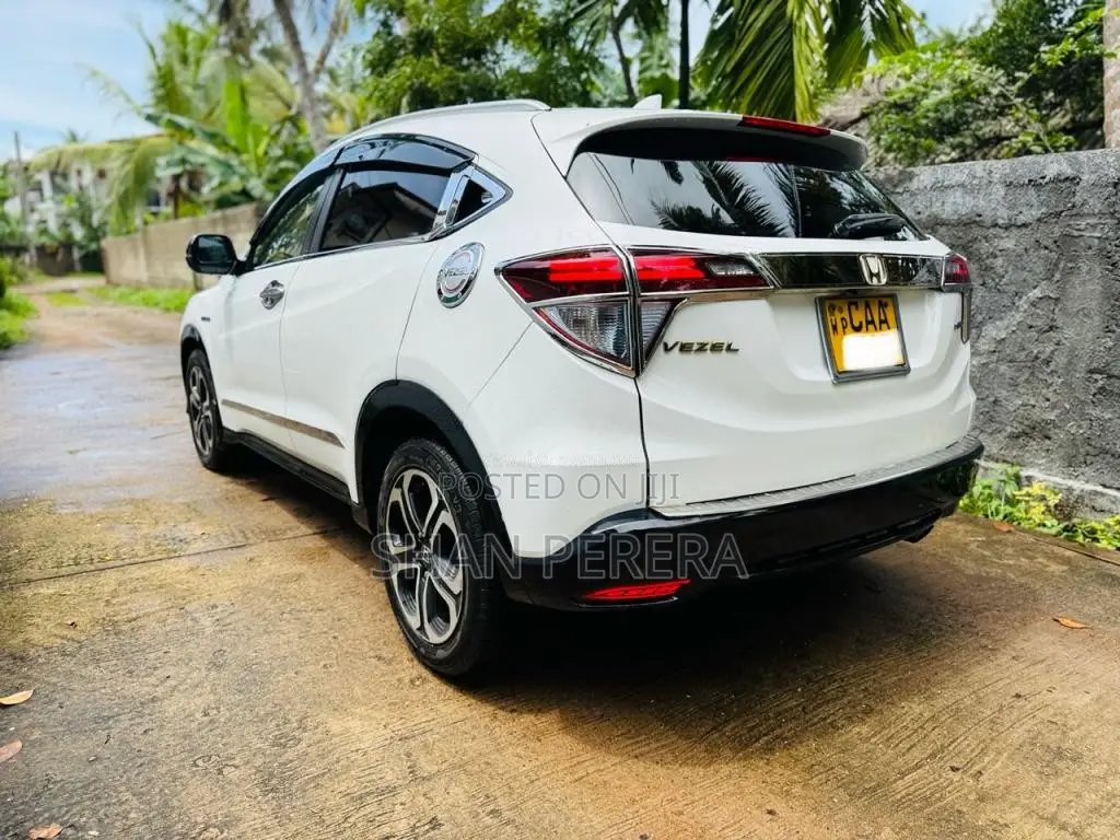 Honda Vezel 2014 SUV (Used)
