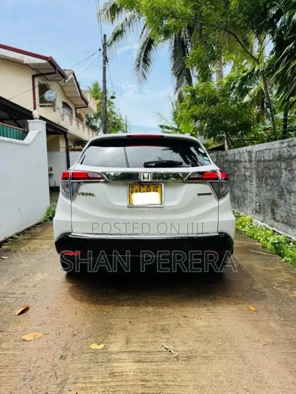 Honda Vezel 2014 SUV (Used)