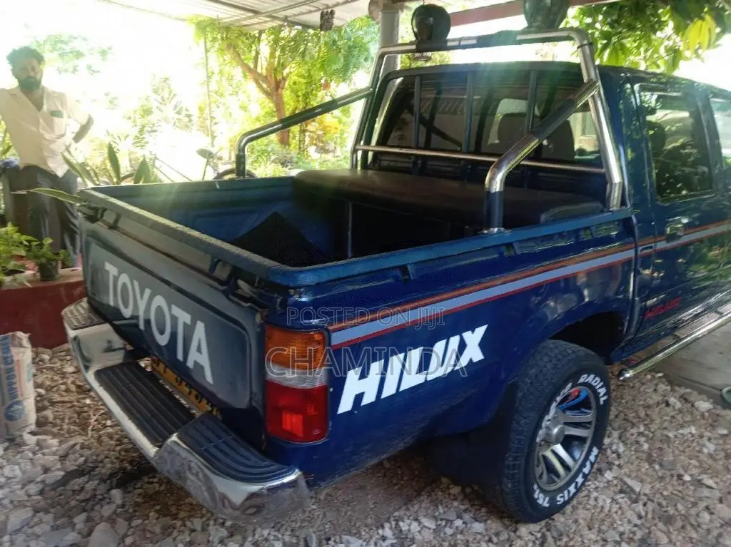 Toyota Hilux 1992 Pickup (Used)