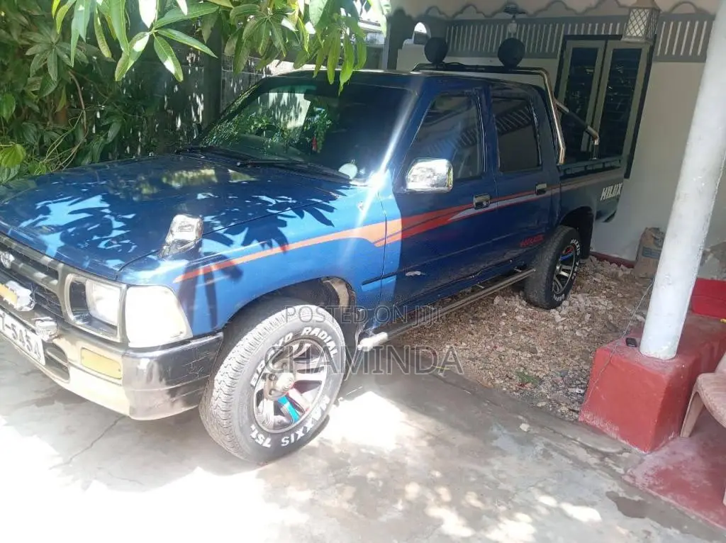 Toyota Hilux 1992 Pickup (Used)