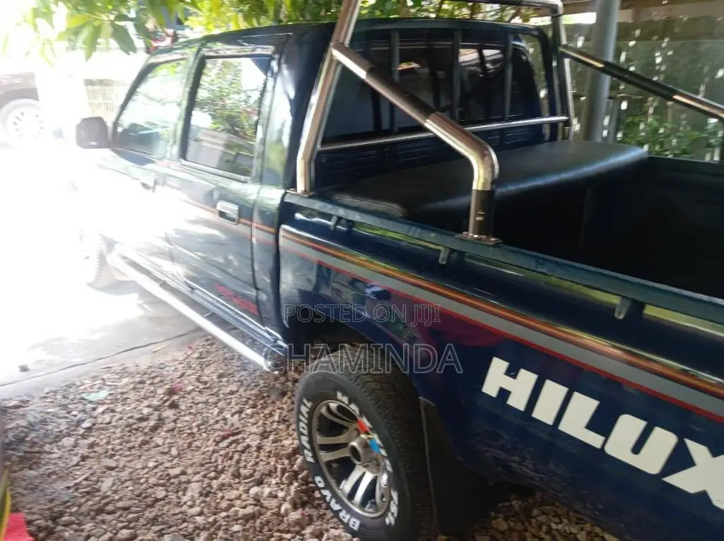 Toyota Hilux 1992 Pickup (Used)