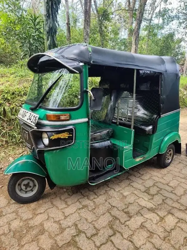 Bajaj 4 stroke 2015 Three Wheel (Used)
