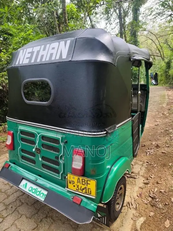 Bajaj 4 stroke 2015 Three Wheel (Used)