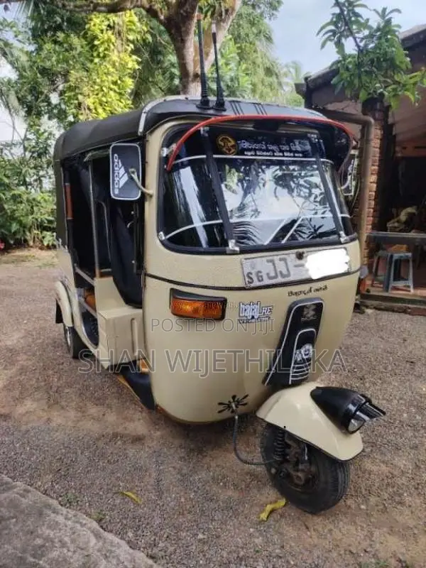 Bajaj RE 2004 Three Wheel (Used)