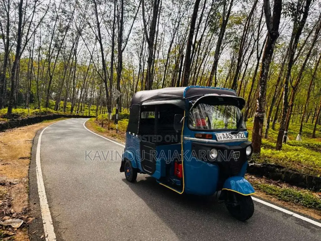 Bajaj RE 4 Stroke 2014 Three Wheel (Used)