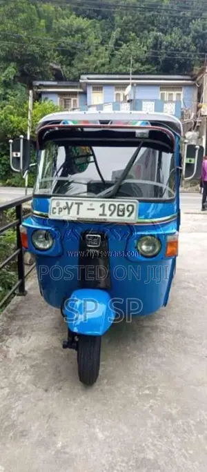 Bajaj 4 Stroke 2011 Three Wheel (Used)